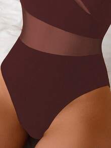 Swim Lushoire 女士春假连体泳衣，纯色网纱拼接，时尚不对称单肩露背设计，休闲优雅度假泳装 - 紅木色 - 查看 6