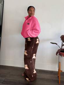 Tyla Gomez 秋冬字母贴片口袋落肩泰迪熊卫衣 - 玫紅色 - 查看 3