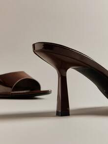 Hauture 女士极简性感尖头细高跟凉鞋 - 巧克力棕 - 查看 5
