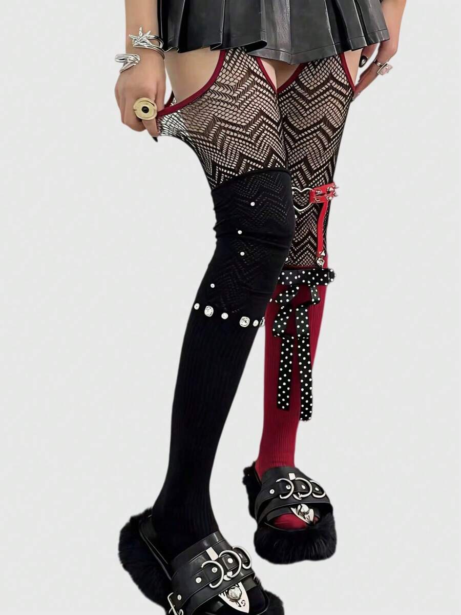 ROMWE Anime 4双黑色Y2K千禧辣妹蕾丝拼接连体袜，搭配性感法式甜美可爱蕾丝蝴蝶结绑带时尚简约小腿袜，女款组合，配同款大腿链装饰，适合大学、购物、通勤、音乐节等场合。 - 黑紅色 - 查看 1