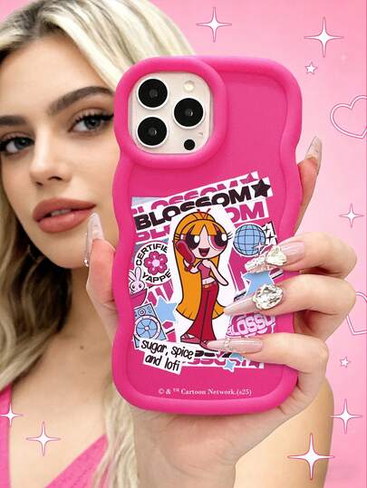 THE POWERPUFF GIRLS X SHEIN Ốp điện thoại silicon mờ màu hồng cánh sen Powerpuff Girls, bảo vệ ống kính, chống sốc, phụ kiện quà tặng hàng ngày hình ảnh hoạt hình ghép retro, tương thích với ốp điện thoại iPhone và Galaxy.