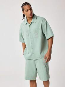 MONOPOLY X SHEIN 男士纯色 Polo 领单排扣短袖衬衫和口袋短裤休闲日常套装 - 綠色 - 查看 3