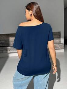 EMERY ROSE Plus Size Women's Yellow Hibiscus Floral Print Graphic Tee Beach T-Shirt, Summer - Navy Blue - View 2