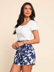 Coeurva Solid Ribbed Knit Tee & Floral Print Belted Shorts Two Pieces Set - Blue and White - View 7