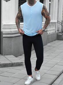 Manfinity Homme 男士蓝白修身背心，百搭无袖设计，适合日常穿着、叠穿或外搭，成熟修身款式，热门单品，休闲、运动、通勤、度假皆宜，是送给男友/老公的绝佳礼物，情侣装，展现男士绅士风范，日常休闲、周末旅行、户外活动、探险旅行、轻松的工作环境或半正式场合，也是送给男友/老公的周年纪念/生日礼物，适合派对、夏季假期、婚礼、春夏、复活节等场合，男士无袖衬衫，浅蓝色男士上衣，婴儿蓝男士上衣，男士无袖套装，男士家居服上衣 - 藍色 - 查看 4