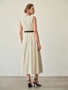 MOTF PREMIUM 女士亚麻质感撞色包边无袖搭扣腰带连衣裙 - 杏色 - 查看 4