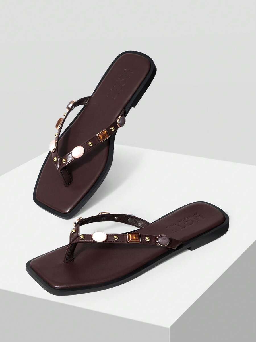 MOTF SPRING AND SUMMER NEW OUTDOOR WOMEN'S FLAT-BOTTOMED SQUARE TOE BROWN PINCH SLIPPERS WOMEN'S THICK-SOLED NON-SLIP CASUAL VERSATILE BEACH SANDALS - Coffee Brown - View 2