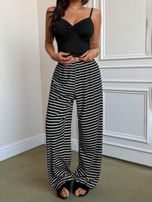 SHEIN Napfluff 女士睡衣三件套：扭结前襟吊带背心、短袖开衫 - 黑與白 - 查看 4