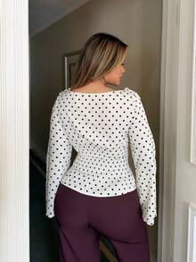 Maria Perezxox 新款秋冬法式优雅时尚波点一字肩蝴蝶结收腰修身休闲通勤百搭喇叭袖女衬衫 - 杏色 - 查看 2