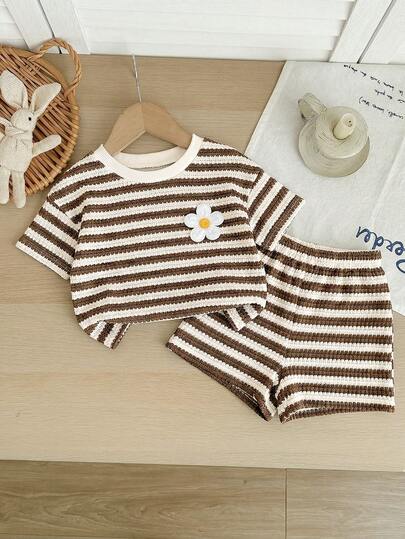 SHEIN LMoss Kids LMoss Baby Girl Summer Casual Striped Floral Decor Short Sleeve T-Shirt And Shorts Set Brown Outfit Outfits Sets Flower 2 Pieces Clothes Matching