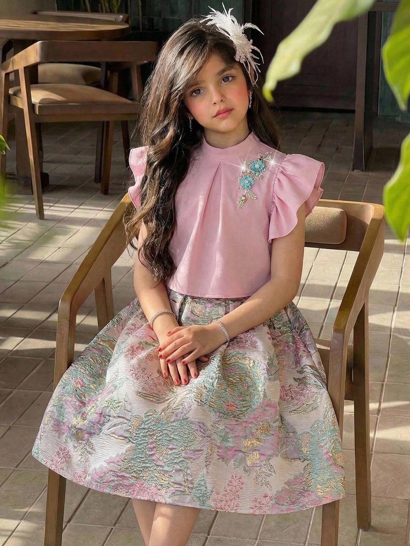 SHEIN بلوزة أنيقة بياقة عالية وأكمام مكشكشة مع تطر...