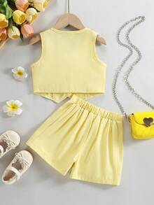 SHEIN 少女兩件套，淺黃色鈕扣前襟上衣 & 寬鬆短褲休閒夏季返校套裝，適合日常穿著 & 活動 - 黃色 - 查看 2
