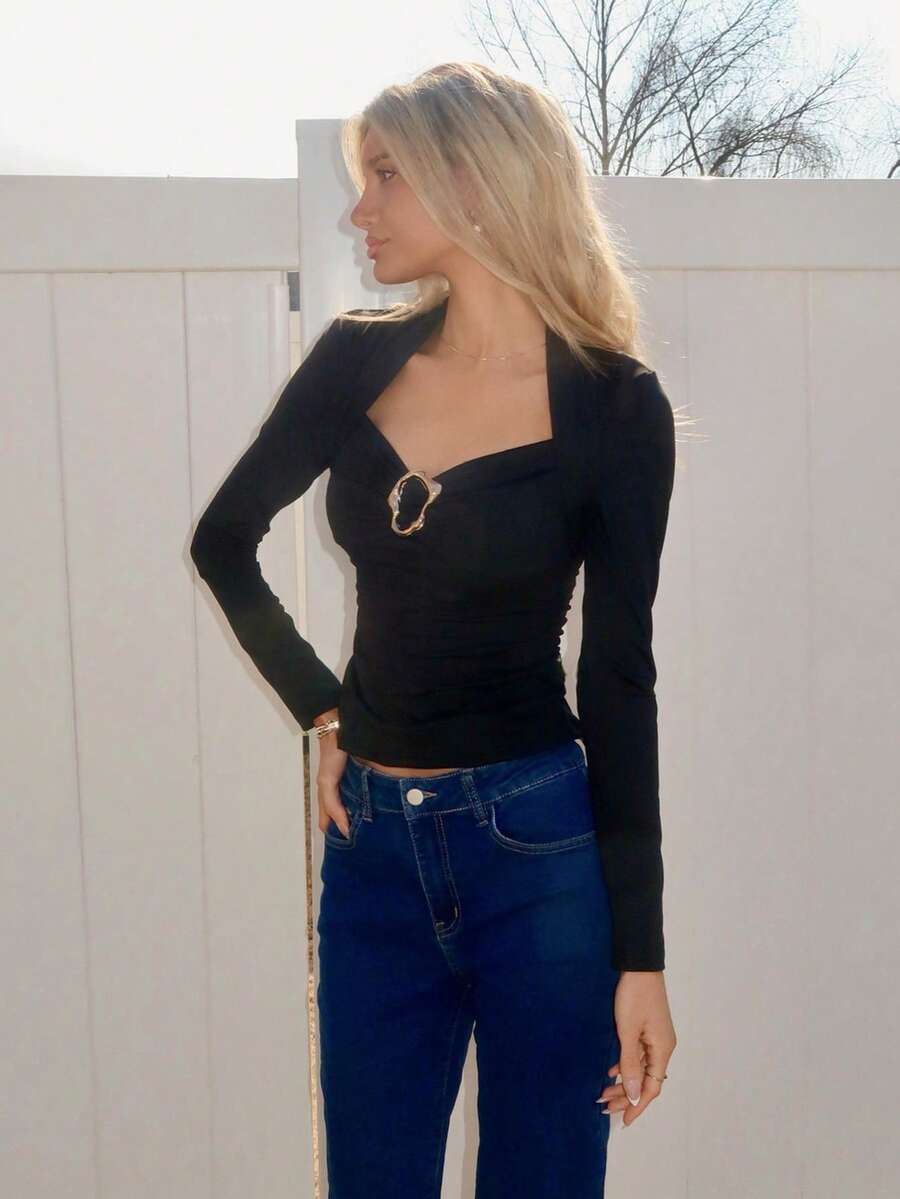 Sydney Algeri New Autumn Metal Decor Button Hollow Out Women T-Shirt - Black - View 1