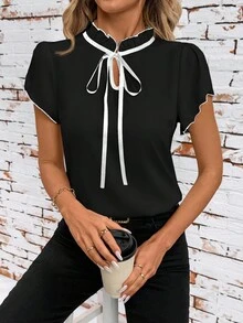 SHEIN Clasi 大码女式荷叶边系领短袖优雅衬衫 - 黑與白 - 查看 1