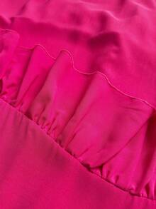 Maweii 大码女士度假连衣裙，纯色梭织无弹力面料，V领吊带设计，领口荷叶边，下摆荷叶边，大码喇叭裙摆，露背设计，适合派对、音乐节、海滩度假等场合，百搭款式，新款大码长裙 - 玫紅色 - 查看 8