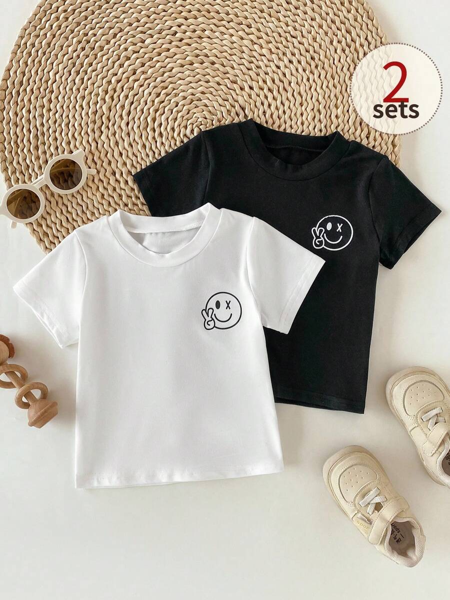 SHEIN Playful Pals 2 piezas Camisetas en blanco y negro para bebé/niño pequeño, con estampado de letras sencillo, tops casuales y versátiles que combinan con todo, aptos para el verano - Multicolor - Ver 1