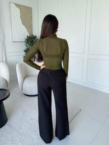 Milla Jasmine 2026春夏新款斯德哥尔摩风格，女教师套装，当季女装，网纱面料，四向弹力，百搭休闲装，2025新款，夏季女装，杏色雪纺衬衫，女士上衣，透视上衣，当季上衣，橄榄绿上衣，高领上衣，卡其色上衣，紧身上衣，现代都市休闲时尚，商务休闲，女士办公室着装，低调复古风，轻松优雅，高端都市通勤，高品质机场时尚，优质面料 - 綠色 - 查看 4
