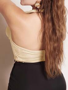Lupita Cardoza 女士圆领无袖短款 Y2K 红色性感上衣，时尚纯色 - 杏色 - 查看 4