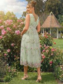 Loomaby 孕妇V领花卉刺绣网纱时尚派对无袖连衣裙 - 綠色 - 查看 2