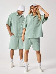 MONOPOLY X SHEIN 男士纯色 Polo 领单排扣短袖衬衫和口袋短裤休闲日常套装 - 綠色 - 查看 1