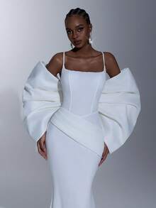 Elitara Đầm maxi không tay xếp ly sang trọng, thanh lịch màu trắng satin phối nhiều mảnh, chất liệu dệt kim co giãn, điểm nhấn là chiếc nơ lớn và khăn choàng rời, thích hợp cho các dịp trang trọng và đám cưới. - trắng - Xem 4