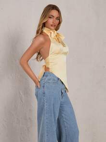 Glamine 性感露背系带蝴蝶结不对称下摆无袖缎面女式衬衫 - 黃色 - 查看 4