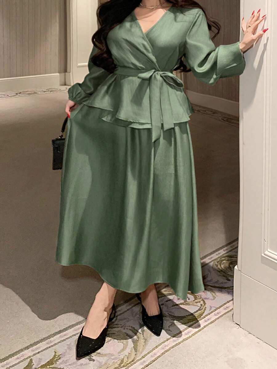 Dazy Plus 大码女士优雅纯色V领系带衬衫和A字裙两件套，春夏款 - 綠色 - 查看 1