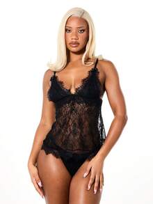 SUMWON WOMEN 精致蕾丝娃娃吊带背心，睫毛边饰，V领无袖，性感内衣风格，适合居家休闲、卧室穿着、新娘派对或情人节穿着。 - 黑色 - 查看 6