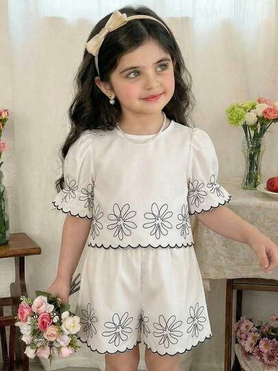 SHEIN LMoss Kids 2pcs/Set Young Girl White Round Neck Gathered Sleeve Floral Print Outfit, Girls Summer White Sleeve, Cream Dress For Girls, Ivory Dress For Girls, Girls Dress Short Sleeve