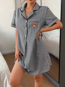 SHEIN Napfluff 女士口袋卡通刺绣条纹翻领衬衫式睡衣 - 黑與白 - 查看 7