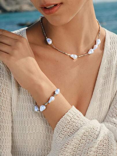 Opalesca 1pc European And American Fashion Baroque Pearl Clavicle Chain, Copper Multi-Element Luxury Niche Necklace, Clavicle Chain, Bracelet