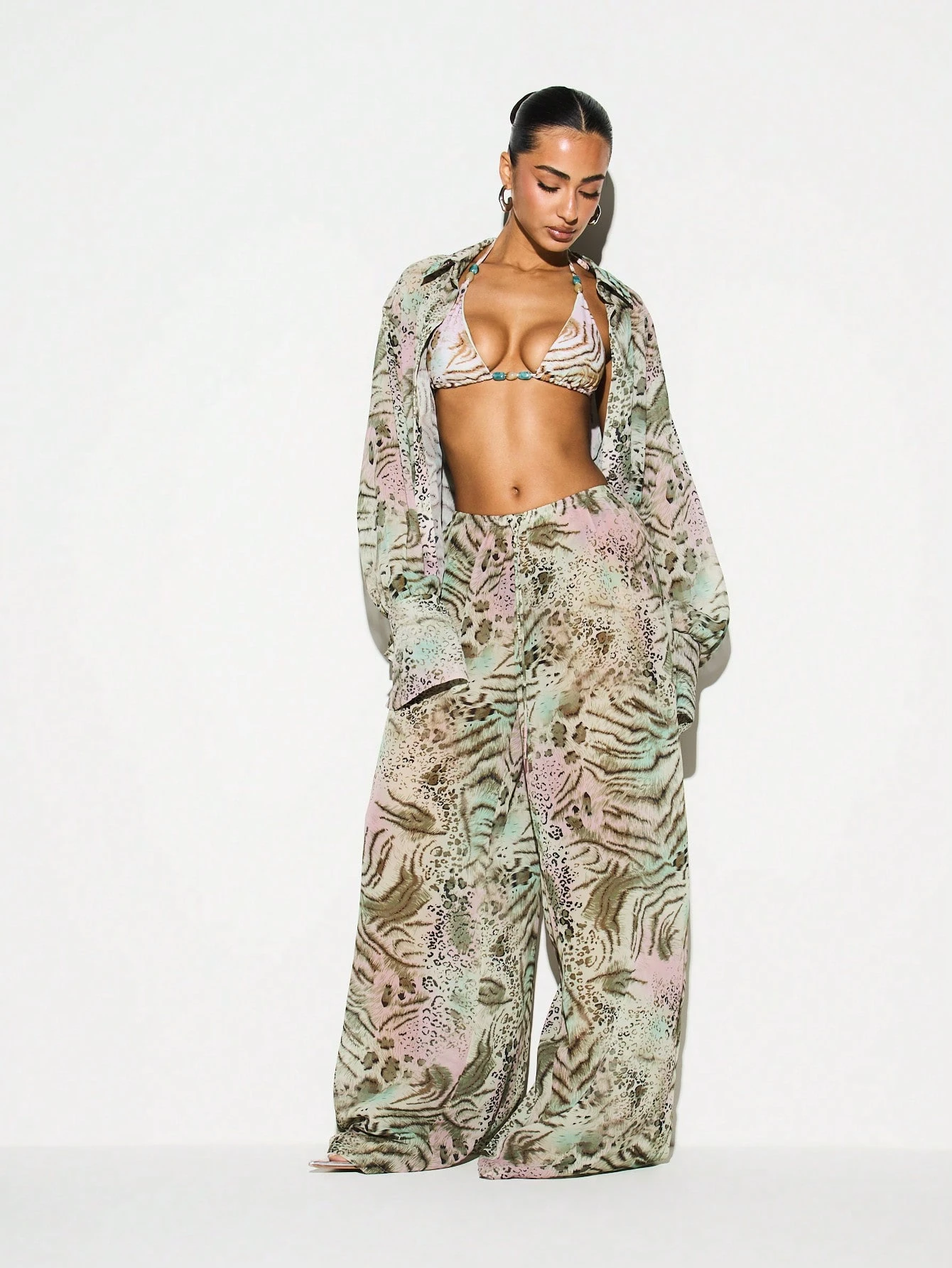 KIZN Calça de praia de perna larga com estampa animal mista