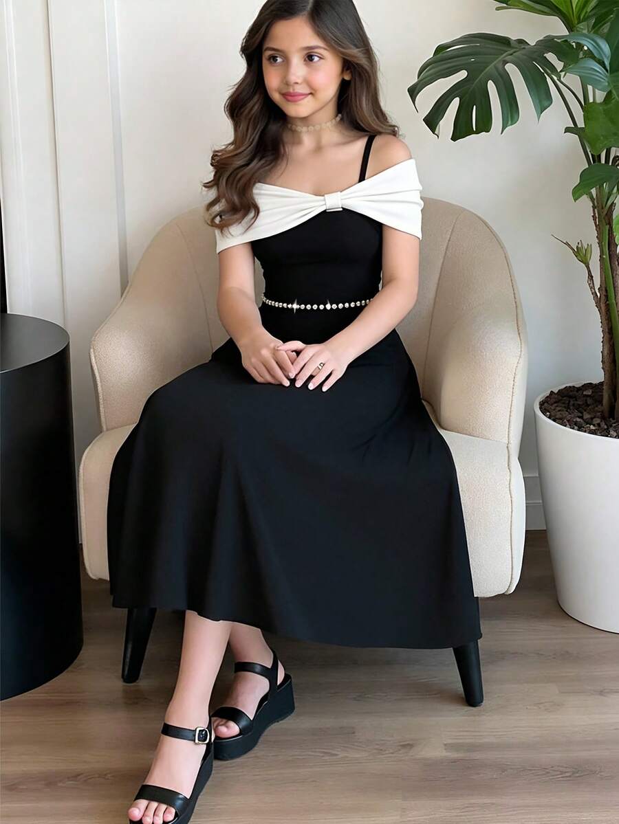 SHEIN Đầm đen thanh lịch mùa hè mới dành cho bé gái, kiểu dáng trễ vai Pháp, thắt eo, xòe nhẹ với điểm nhấn ngọc trai, phù hợp cho đi làm hàng ngày, dự tiệc và ăn tối. - Đen và trắng - Xem 1