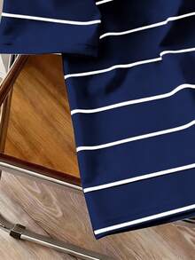 Manfinity Joysei Men's Letter & Striped Print Casual Short Sleeve Polo Shirt - Navy Blue - View 4