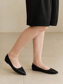 女士尖头时尚平底鞋，适合秋季户外活动 - 紫色、香槟色、红色、黄色、黑色 - 黑色 - 查看 12