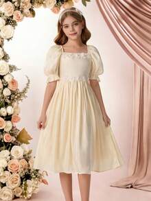 SHEIN Pitira 少女方领泡泡袖花朵装饰腰身优雅连衣裙，奢华连衣裙，派对连衣裙，适合派对、聚会、新年、约会等场合 - 杏色 - 查看 4