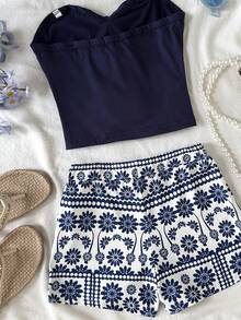 SHEIN Conjunto de top bandeau de unicolor y shorts con estampado total para niña preadolescente - Azul - Ver 5