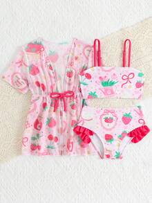 SHEIN 3件套女婴甜美糖果弹力速干舒适针织泳衣套装，适合游泳池、海滩、冲浪、度假、夏季旅行。草莓泳衣，女婴沙滩装，女婴草莓印花泳衣，女婴泳衣3件套，女婴草莓泳装，女婴粉色沙滩裙，女婴短袖连体泳衣，女婴服装，草莓水果连衣裙，夏季女婴服装，草莓连体衣，女婴服装。 - 粉色 - 查看 4