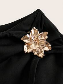 SHEIN Franclia 女士金属3D立体花卉装饰不对称下摆时尚半身裙裤 - 黑色 - 查看 4