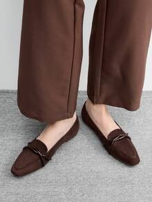 CUCCOO BIZCHIC Ballerine da donna con punta quadrata, design con cinturini incrociati lucidi, suola morbida e confortevole,  con stile retrò, adatte per l'uso quotidiano e per l'ufficio - Nuovo caffè marrone - Visualizzare 5