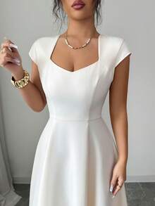 Elenzga 女士纯色方领V领收腰喇叭下摆短袖杏色中长连衣裙，优雅法式复古正式办公通勤商务休闲海滩度假下午茶街头简约百搭复古澳式居家外出派对奢华春夏新款畅销连衣裙女装高品质连衣裙优雅经典女士正装 - 杏色 - 查看 4