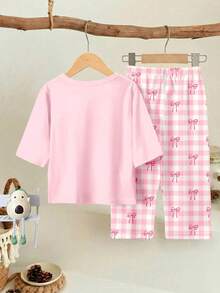 SHEIN 奶油粉色，可爱蝴蝶结格子印花，女婴宽松家居服套装，适合春夏日常、居家、度假、返校、休闲假期，打造轻松时尚的休闲风格。 - 彩色 - 查看 2