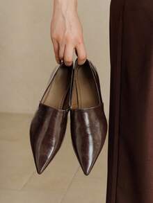 2024 秋冬新款咖啡色女士尖头乐福鞋，百搭简约舒适一脚蹬平底鞋，休闲通勤鞋 - 咖啡棕 - 查看 2