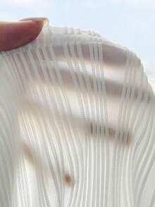 SHEIN Conjunto informal de 2 piezas para niña preadolescente con camiseta corta asimétrica a rayas texturadas rojas y pantalones cortos - Blanco - Ver 6