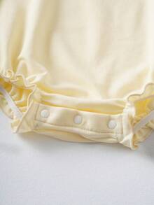 MONOPOLY X SHEIN Baby Girl Round Neck Cap Sleeve Cute Romper MONOPOLY - Apricot - View 6