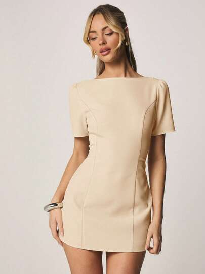 MISSGUIDED Structured Short Sleeve A Line Mini Dress With Fitted Bodice And Boat Neckline For Date Night Brunch Office Casual