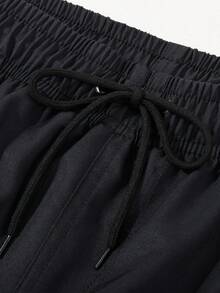 Manfinity RSRT 男士棕榈树印花抽绳腰袋沙滩短裤，适合夏季男士黑色泳裤，带棕榈树的黑色泳裤 - 黑色 - 查看 3