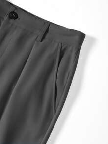 Calvornis 纯色褶裥休闲裤，带腰带环，男士正装裤，高腰男士长裤，卡其色男士褶裥西装裤，男士休闲裤，适合日常休闲、周末旅行、户外活动、探险旅行、轻松的工作环境或半正式场合，也是送给男友/丈夫、周年纪念日或圣诞节的理想礼物。 - 深灰色 - 查看 4