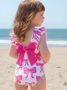SHEIN Emery Rose Kids 女婴可爱蝴蝶结印花休闲针织荷叶袖撞色连体泳衣，夏季女婴可爱针织蝴蝶结拼接撞色吊带连体泳衣，适合夏季外出、游泳、海滩度假 - 粉色 - 查看 2