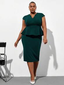 Chikora Plus Size Dark Green Summer Elegant Formal Women's Two-Piece Set,Minimalist Jacquard Knit 2 Pieces Short Sleeve Business Professional Office Outfits - Green - View 4